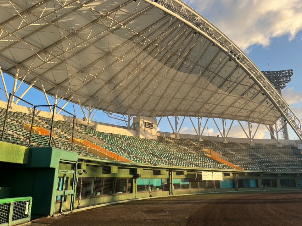 コザしんきんスタジアム コザしんきんスタジアム